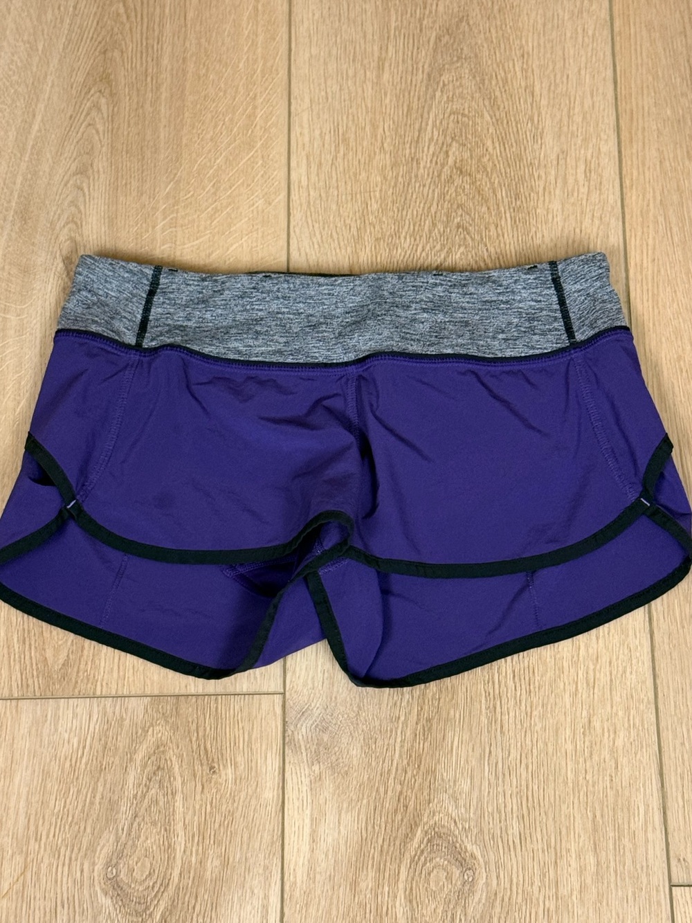 Lululemon Purple Running Shorts Lined 2.5” Inseam Size 4